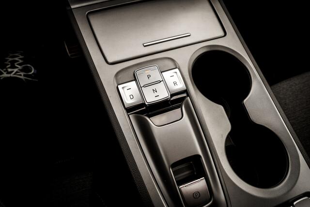 Hyundai Kona EV Fashion 64 kWh I Schuifdak I Facelift I 3 Fase I Full Map Navi I LED I Camera