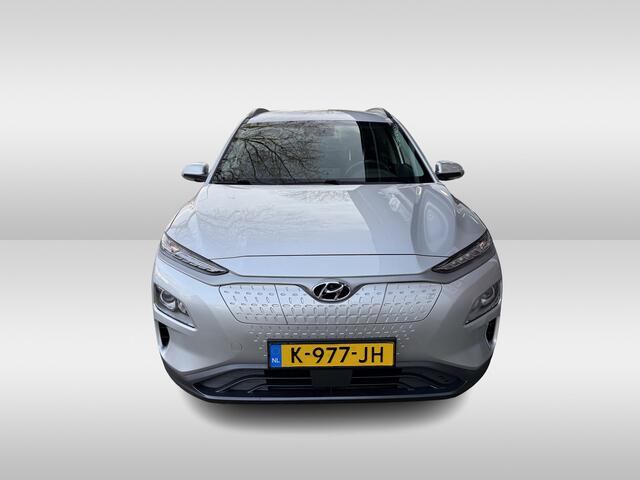 Hyundai Kona EV Fashion 64 kWh | SOH 100 % | Apple carplay/android auto | 17 inch velgen | keyless entry | achteruitrij camera |