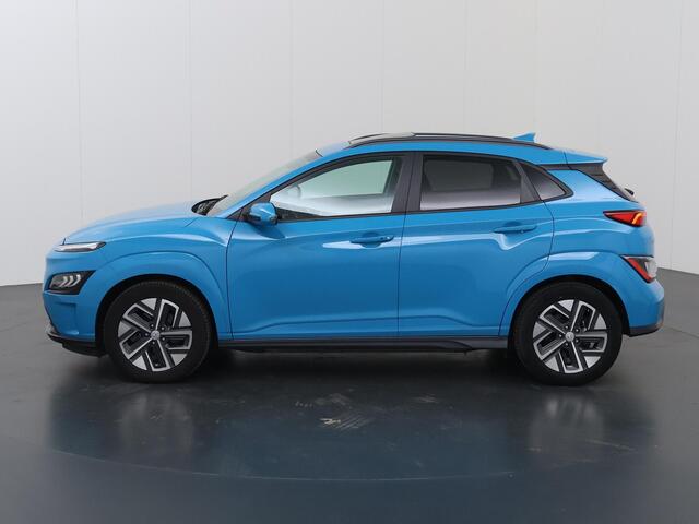 Hyundai Kona EV Limited Sky 64 kWh | Schuifdak | Head-Up | Parkeercamera | Cruise Control Adaptief | Stoelverwarming/ventilatie | Krell Audio |