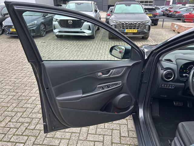 Hyundai Kona EV Fashion 64 kWh | Climate control | Achteruitrijcamera | Applecarplay Android auto | Krell premium audio | Dodehoeksensoren | Adaptieve Cruise control |