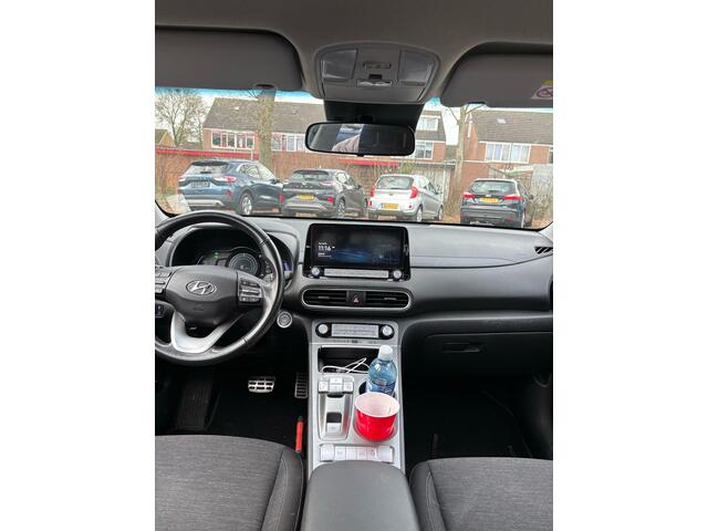 Hyundai Kona EV Comfort 64 kWh 204pk Adaptieve Cruise | Krell Audio | Achteruitrijcamera | Navigatie