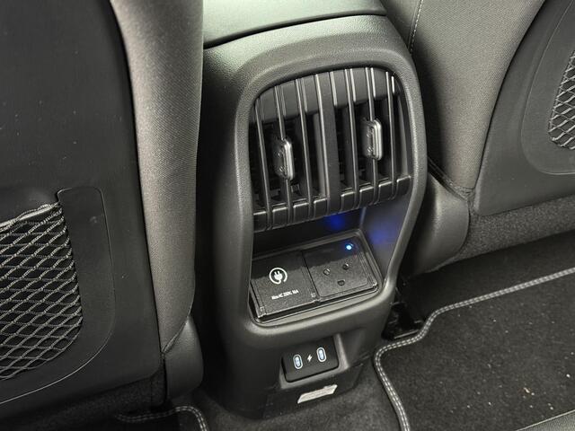 Hyundai Kona Electric Comfort Smart 65.4 kWh / 19 Inch / Stoel- & Stuurverwarming / Achteruitrijcamera / V2L /