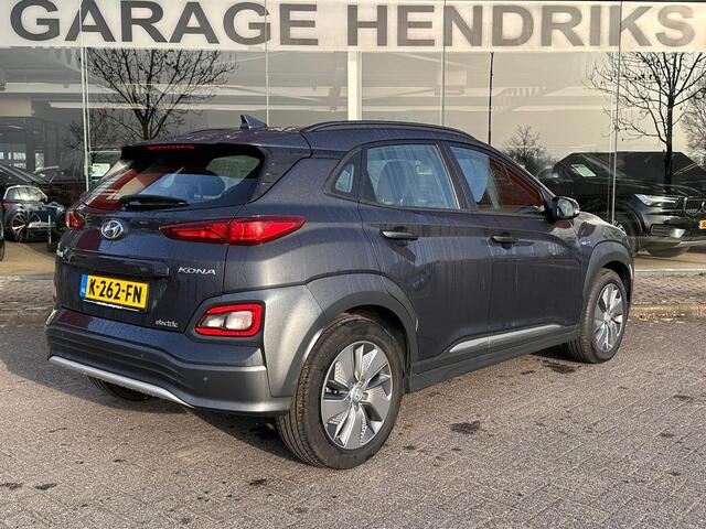 Hyundai Kona EV Comfort 64 kWh | SOH: 96,4% | 3 Fase |Warmtepomp | Navi | Adaptive CC | Climate |