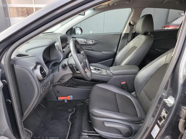 Hyundai Kona EV Fashion 64 kWh | SoH 96,1% | Stoelverwarming | Navigatie | Achteruitrijcamera |