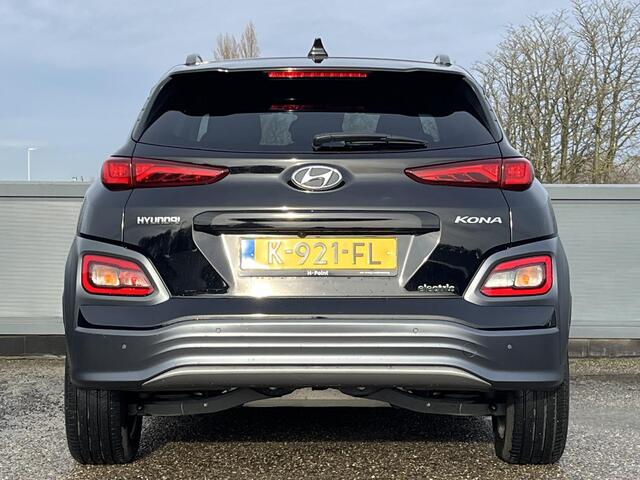 Hyundai Kona EV Fashion 64 kWh | 3 Fase OBC | Adaptieve cruisecontrol | Geïntegreerde navigatie | Multimedia systeem Apple Carplay & Android Auto |