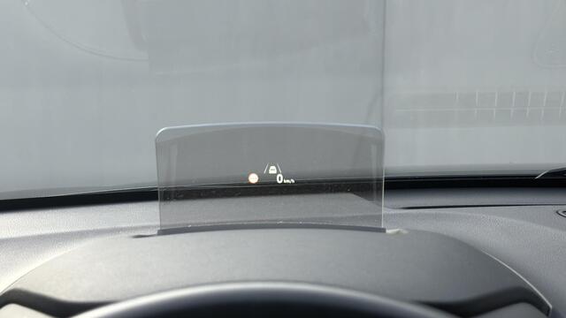 Hyundai Kona EV Premium 64 kWh Automaat / SOH 100% / HUD / Stoelverwarming / ACC / Dodehoek Detecetie / Apple Carplay & Android Auto / Elektr. Stoel verstelling / Lederen Bekleding / Krell Audio /