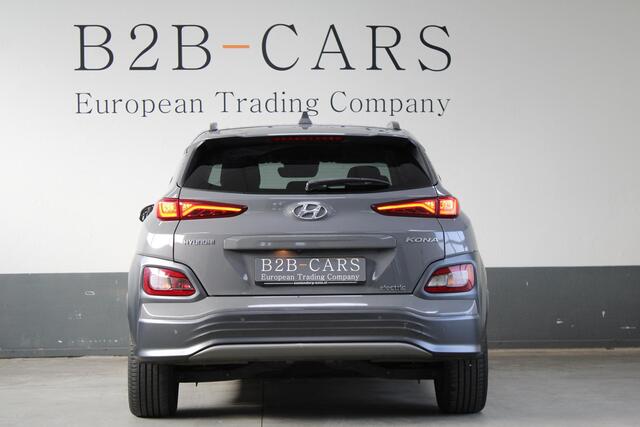 Hyundai Kona EV Fashion 64 kWh SOH 100% - Schuifdak - Head-up - Navigatie