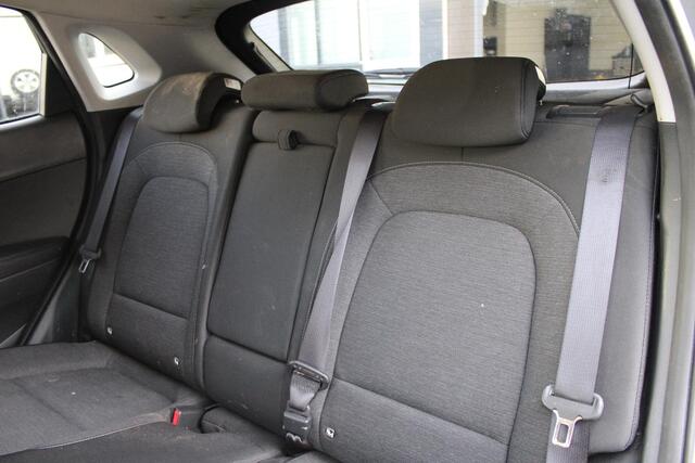 Hyundai Kona EV Fashion 64 kWh SOH 100% - Schuifdak - Head-up - Navigatie