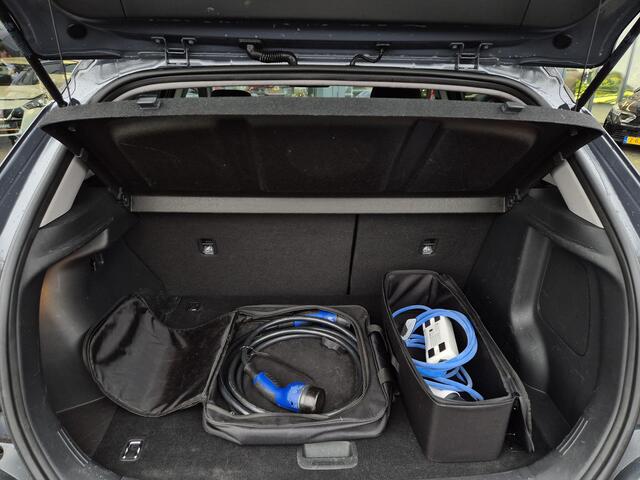 Hyundai Kona EV Fashion 64 kWh | SOH 96,4% | Navigatie | AppleCarplay/AndroidAuto |