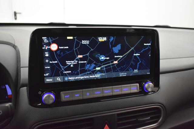 Hyundai Kona EV Premium 64 kWh Warmtepomp Trekhaak SOH 100% 3-Fase CCS Laden Leder Camera