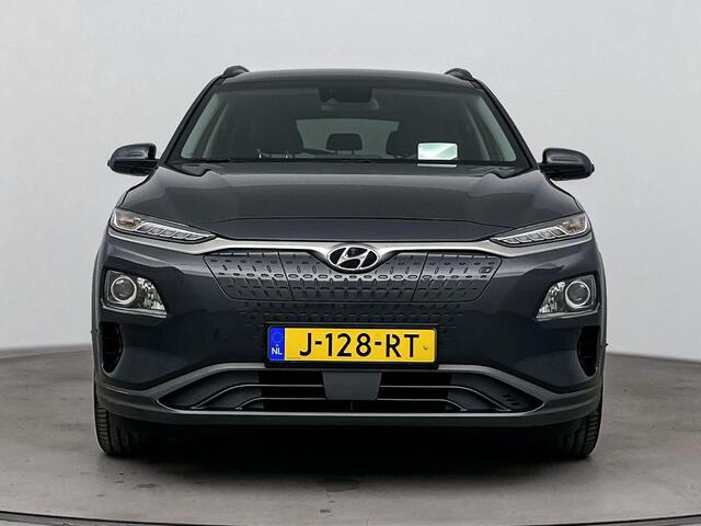 Hyundai Kona EV Fashion 64 kWh | Head Up Display | SOH 95.5% | Half Leder | Dode Hoek Detectie | Stoelverwarming & Verkoeling | Lane Assist |