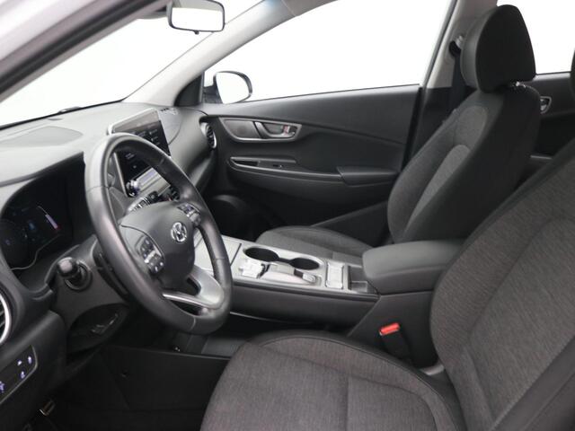 Hyundai Kona EV Fashion 64 kWh / 482 KM WLTP / Cruise Control / Climate Control / Achteruitrijcamera / Navigatie / Apple Carplay / Dealeronderhouden /