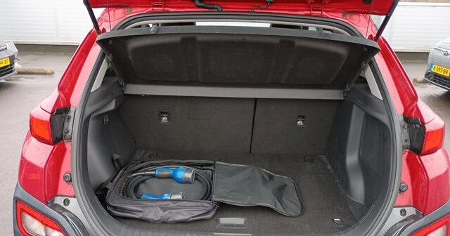 Hyundai Kona EV Limited 64 kWh 3-Fase 2e-Eig. & Keurig-Onderh. BOVAG-Garantie. NL-Auto.