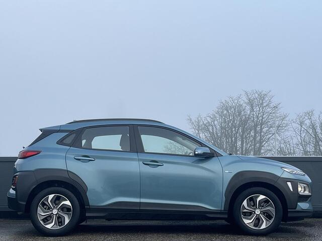 Hyundai Kona 1.6 GDI HEV Comfort | GEÏNTEGREERDE NAVIGATIESYSTEEM | ACHTERUITRIJCAMERA | ADAPTIEVE CRUISECONTROL | 16'' LMV | APPLE CARPLAY & ANDROID AUTO |