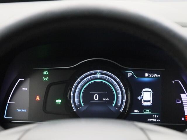 Hyundai Kona EV Premium 64 kWh 204PK | Stoelverwarming | Navigatie | Achteruitrijcamera | Keyless | Apple CarPlay & Android Auto
