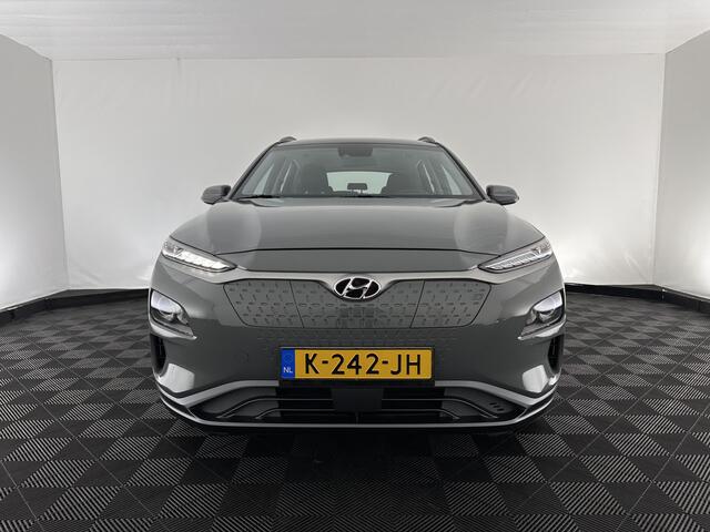Hyundai Kona EV Comfort 39 kWh [ 3-Fase-11kW] (INCL-BTW) *DIGI-COCKPIT | ADAPTIVE-CRUISE | CARPLAY | DAB | LANE-ASSIST | KEYLESS | COMFORT-SEATS | CCS-FASTLOADER | SHIFTPADDLES | 17"ALU*