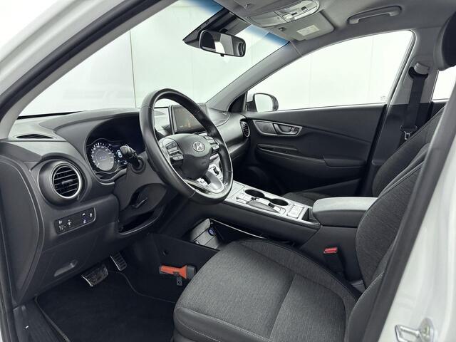 Hyundai Kona EV Comfort 64 kWh 204PK | Navigatie | Climate Control | 17" Inch Velgen | Adaptieve Cruise Control | Achteruitrijcamera | Apple CarPlay & Android Auto