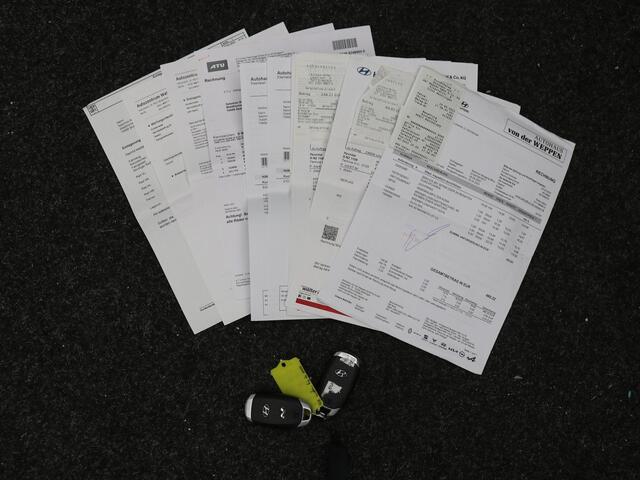 Hyundai Kona 2.0 T-GDI N Performance 280pk DCT8 / Sonic Blue / Fabrieksgarantie tot 01-2027 / 1e Eigenaars auto / Dealer Onderhouden / Limited Slip Diff / Adaptieve Cruise / Adaptieve Onderstel / Stoel & Stuurwielverwarming / Achterbank Verwarming / Elektr. Stoelen / 