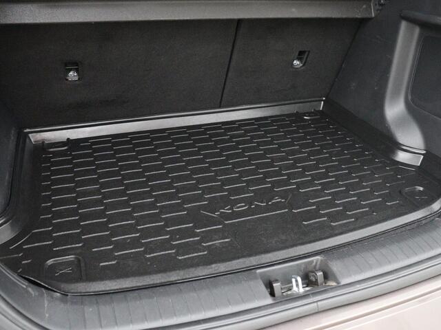 Hyundai Kona EV Fashion 64 kWh | SOH 100% | 3 Fase | Head-Up | Warmtepomp | Adaptive cruise | Camera | Carplay | Keyless | Full LED | Navigatie | Climate control