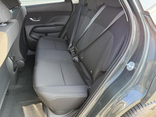 Hyundai Kona Electric Pure Edition 64.8 kWh / Stoel+Stuur Verwarming / Navigatie / Keyless / Apple Carplay&Android Auto / Adaptive Cruise /