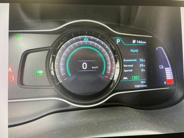 Hyundai Kona EV Comfort 64 kWh CAMERA / KEYLESS / NAVI / CLIMA / CRUISE