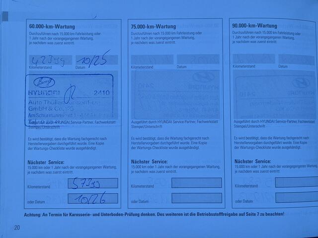 Hyundai Kona EV Comfort Smart 64 kWh Automaat / Dealer onderhouden / Accu SOH 96,70% / Stuur- & Stoelverwarming / CCS Snellader / Navigatie via Apple Carplay of Android Auto / Adaptief cruise control / Achteruitrijcamera / Keyless Entry/Start /