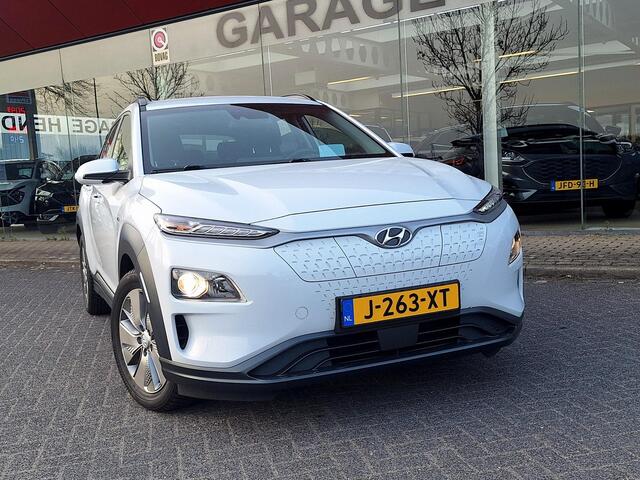 Hyundai Kona EV Fashion 64 kWh | SOH: 96,4% | 3 Fase | Warmtepomp | HUD | Navi | Adaptive CC | Blindspot |