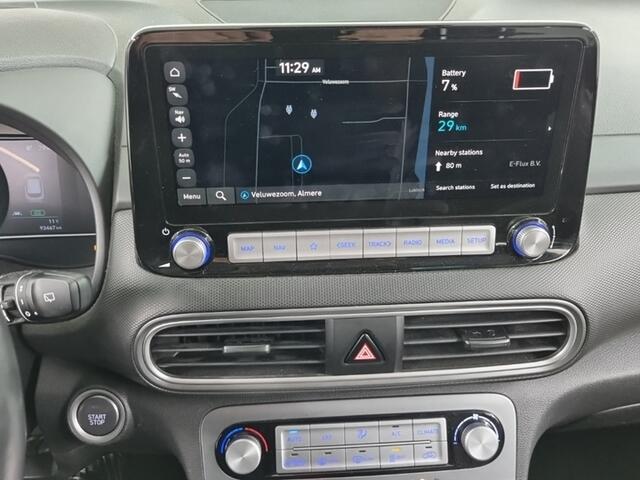 Hyundai Kona EV Limited 64 kWh 2e-Eig. & Dealer-Onderh. BOVAG-Garantie. NL-Auto.