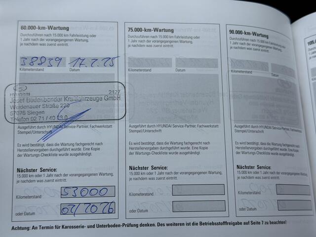 Hyundai Kona EV Comfort Smart 64 kWh / SOH 100% / Afneembare Trekhaak / Warmtepomp / Dealer Onderhouden / Camera / Navigatie Apple Carplay & Android Auto / Adaptieve Cruise Control / Stoel Verwarming / Stuurwiel Verwarming / CCS Snelladen /