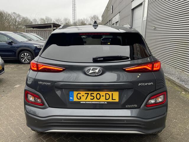 Hyundai Kona EV Premium 64 kWh | | Leder | Stoel verwarming | Camera |
