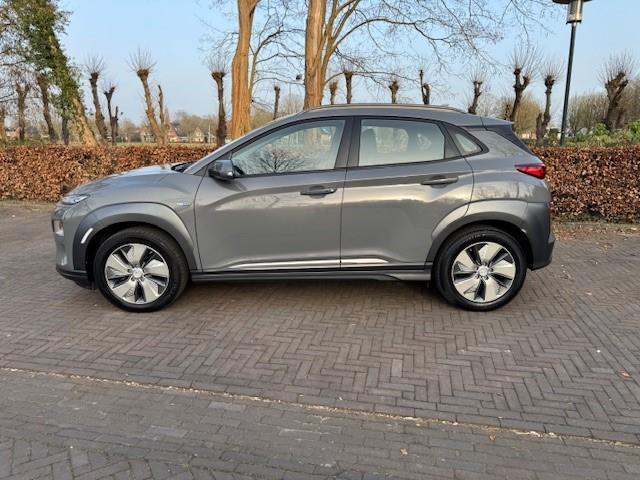 Hyundai Kona EV Fashion 64 Kwh SOH 97% led/Stoel-Stuurverwarming/Camera/AcarplayGarantie