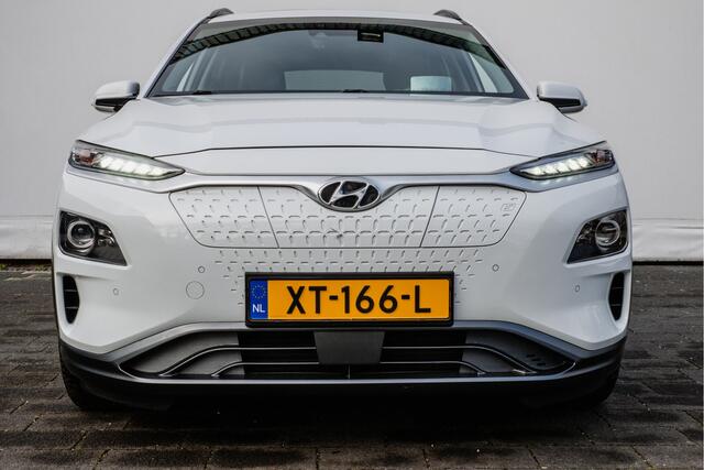 Hyundai Kona EV Premium 64 kWh SOH 93% Schuifdak/ Stoel-stuurverwarming/ Krell audio/ Camera/ Head up/ Blindspot/ Carplay