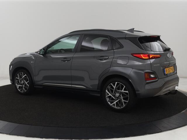 Hyundai Kona 1.6 GDI HEV Premium Sky | Schuifdak | Leder | Stoelventilatie | Adaptive cruise | Trekhaak | Head-Up | Carplay | Camera | Achterbankverwarming | Navigatie | Keyless | Climate control