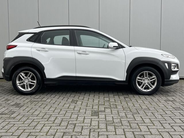 Hyundai Kona 1.0T Essence / Navigatie / Trekhaak / Achteruitrijcamera /