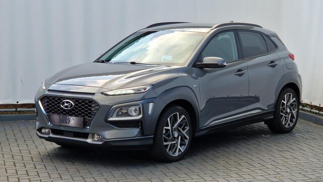 Hyundai Kona 1.6 GDI HEV Premium in prachtige staat en met zeer veel opties.
