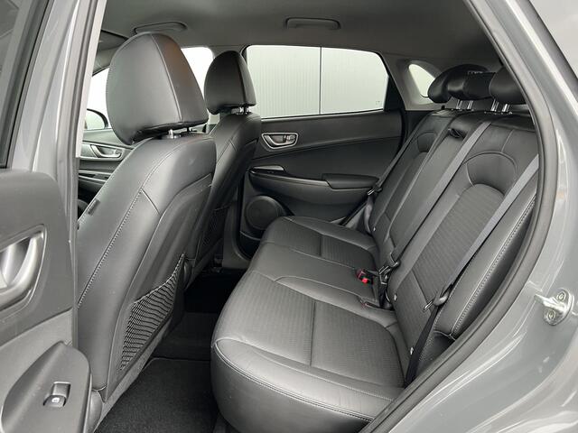 Hyundai Kona EV Premium 64 kWh / Navigatie / Lederen Bekleding / Electrische stoelverstelling / Stoel verwarming en verkoeling /