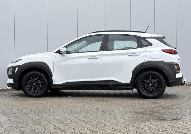 Hyundai Kona 1.0T Essence / Winter en zomerbanden op velg / Trekhaak (1200kg) / Apple CarPlay/Android Auto / Airco /