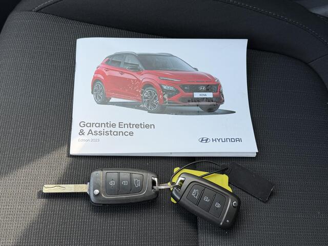 Hyundai Kona 1.6 GDI HEV Comfort Automaat / Dealer Onderhouden / Camera / Navigatie Apple Carplay&Android Auto / Parkeersensoren / Multimedia DAB / All Season Banden /