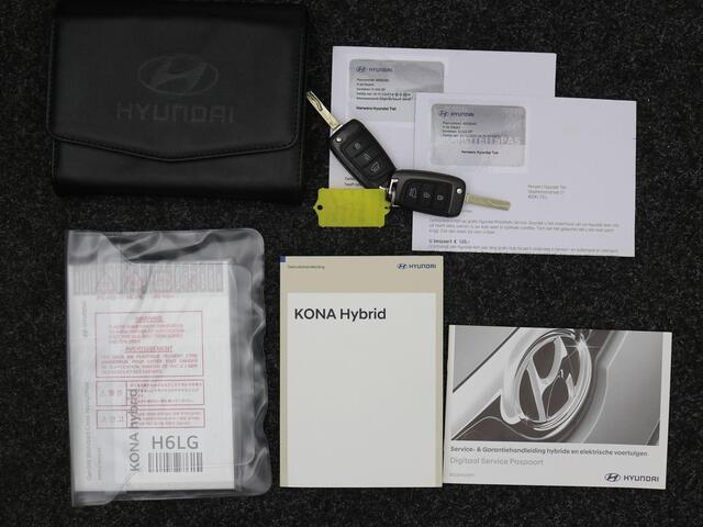 Hyundai Kona 1.6 GDI HEV Comfort AUTOMAAT / Trekhaak / Navigatie / Adaptieve Cruise Control / NL Auto / Apple CarPaly & Android Auto / Airco Climate Control / 1ste Eigenaar / Historie bekend /