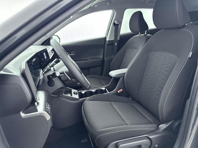 Hyundai Kona Electric Pure Edition 64.8 kWh | BTW auto | Voor en achter parkeersensoren | Batterijverwarming | 17 inch lichtmetalen velgen