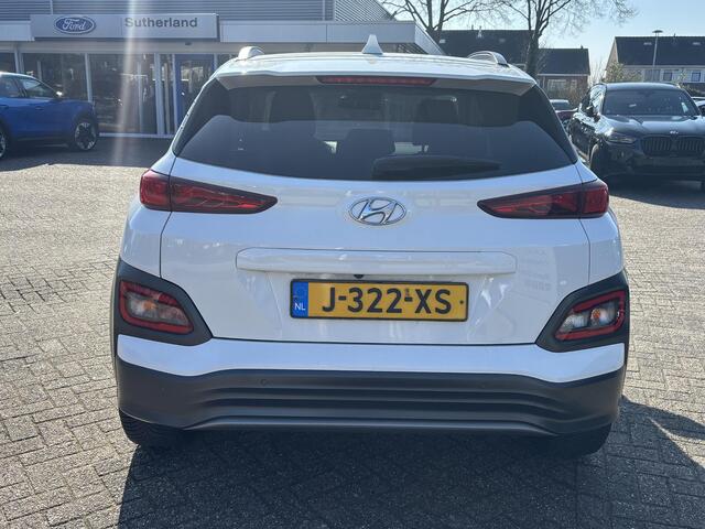 Hyundai Kona EV Fashion 64 kWh Bellen voor bezichtiging |SCI| Navigatie | Camera | Head up Display