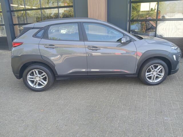 Hyundai Kona 1.0 T-GDI Comfort / apple carplay / android auto / camera