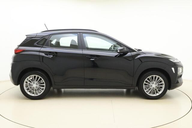 Hyundai Kona 1.0T Comfort | Trekhaak | Climate control | Camera | Parkeersensoren | Lichtmetalen velgen | Cruise control | Dakrails