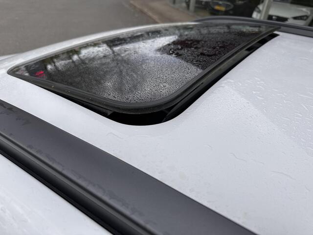 Hyundai Kona EV Fashion 64 kWh | SOH: 96,8% | Sky PANO Dak | HUD | Dodehoek Detectie | LED