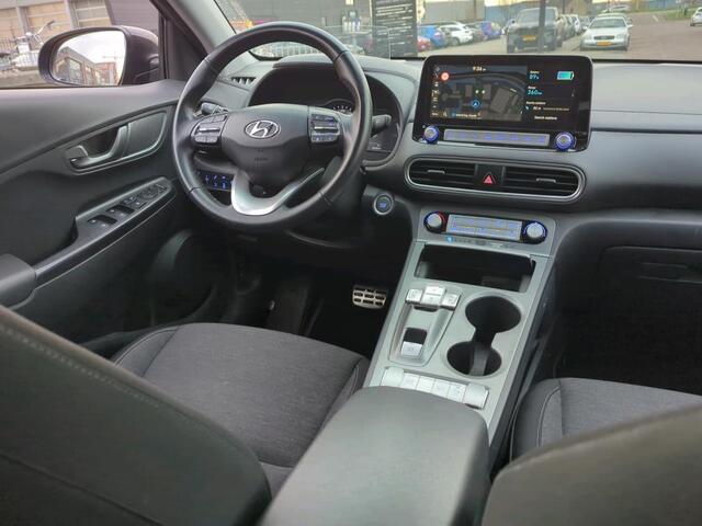 Hyundai Kona EV Fashion 64 kWh | Geen import | Camera | Head Up Display