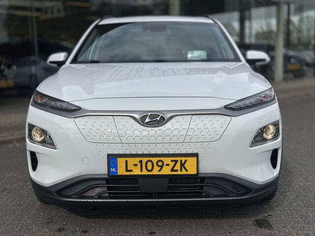 Hyundai Kona EV Fashion Sky 64 kWh | SOH: 96,4% | Dode Hoek Detectie | ACC | Pano | Camera |