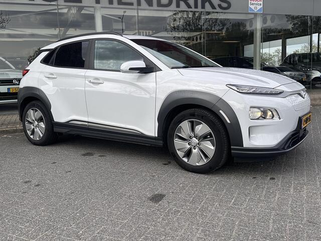 Hyundai Kona EV Fashion Sky 64 kWh | SOH: 96,4% | Dode Hoek Detectie | ACC | Pano | Camera |