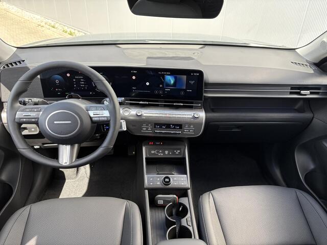 Hyundai Kona 1.6 GDI HEV Premium Sky / ¤ 3000,- Voordeel / Direct Leverbaar / Stoelverkoeling / Stuurverwarming / Stoelverwarming Voor + Achter /