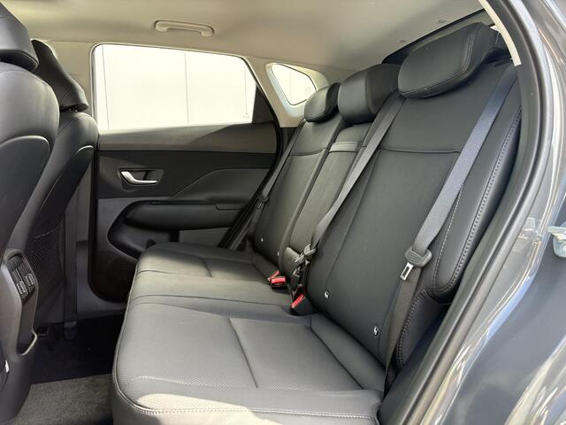 Hyundai Kona 1.6 GDI HEV Premium Sky / ¤ 3000,- Voordeel / Direct Leverbaar / Stoelverkoeling / Stuurverwarming / Stoelverwarming Voor + Achter /