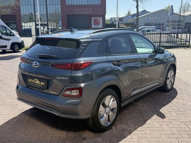 Hyundai Kona EV Comfort 39 kWh 136 pk SOH 100% apple carplay camera climate ctr cruise ctr lmv 17 inch warmtepomp